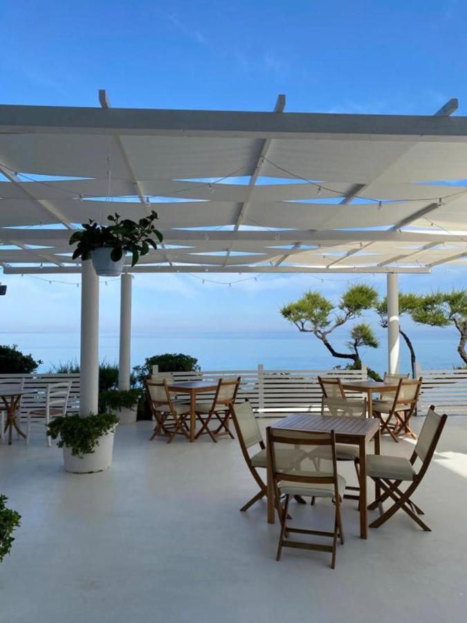 Capo Nettuno Hotel Capo dʼOrlando Exterior foto